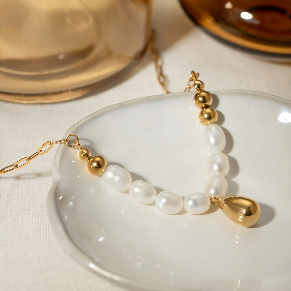 Elegant Pearl Pendant Necklace with Gold Drop