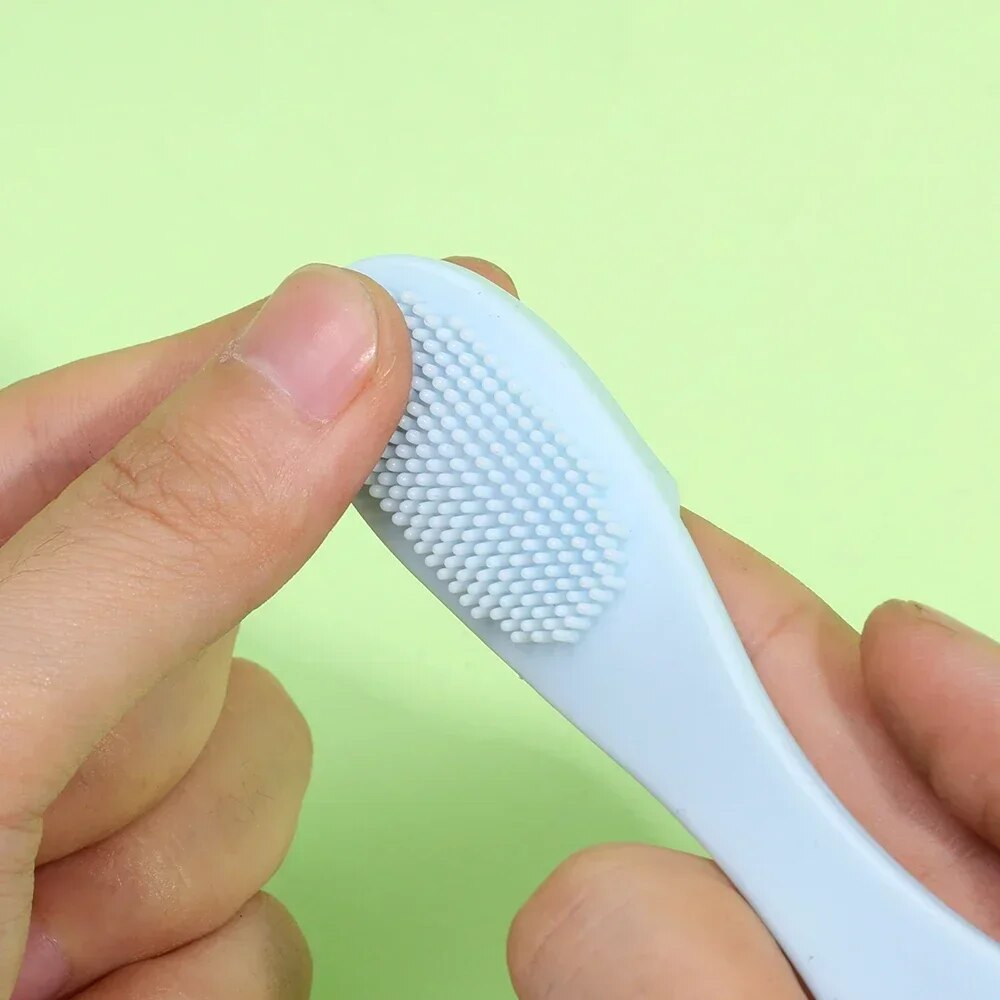 Silicone Nose Brush for Deep Pore Cleansing and Facial Massage