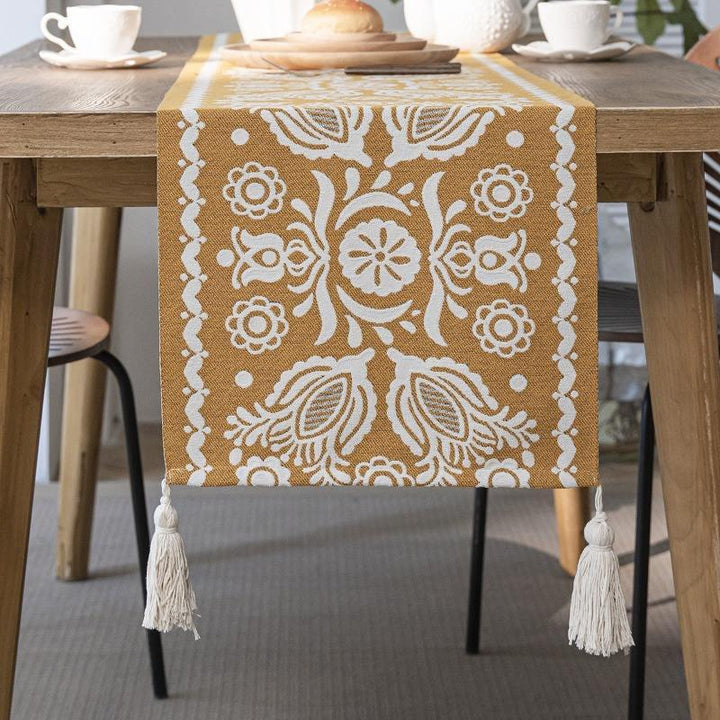 Jacquard Contrasting Color Table Runner