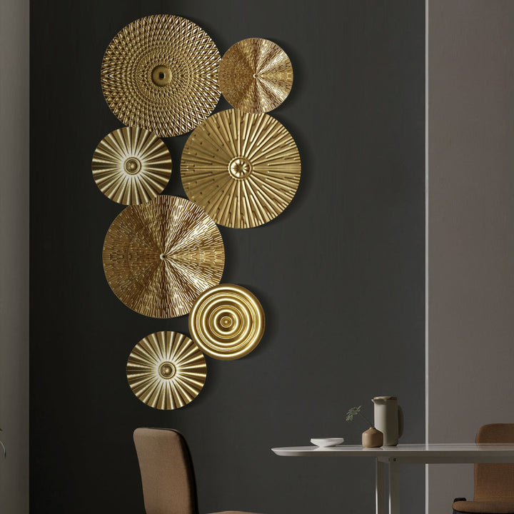 Elegant Round Gold Metal Wall Hanging Decoration