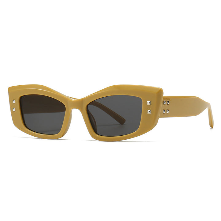 Retro Cat Eye Rivet Sunglasses