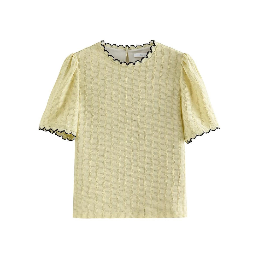 Summer Chic Lace Neckline Knitted Top