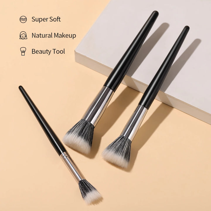 Premium Goat Hair Stippling Brush