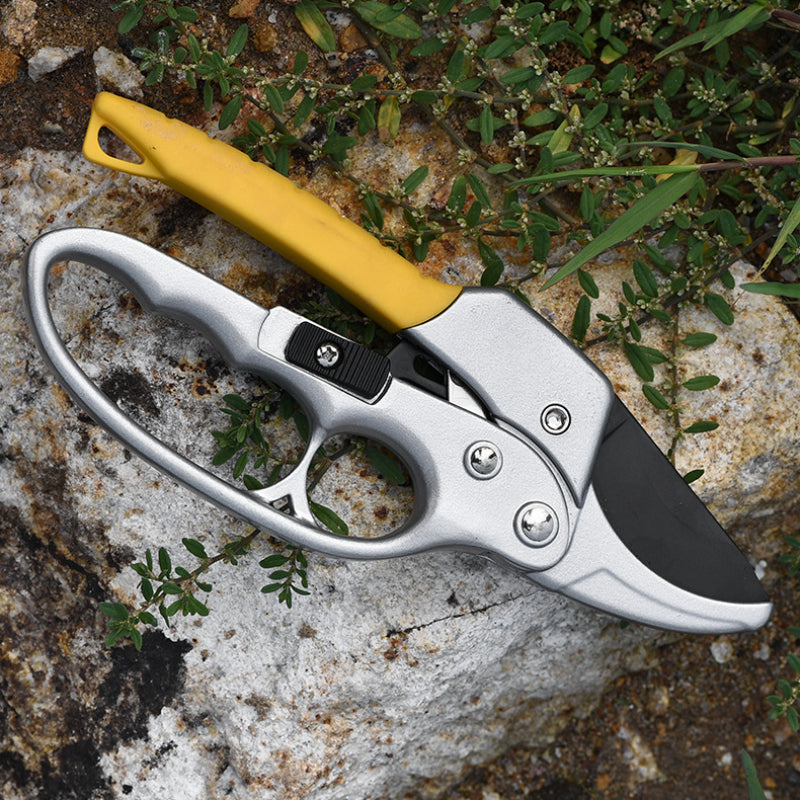 Efficient Garden Pruning Shears