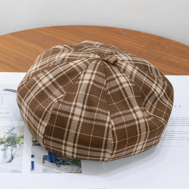 Chic Plaid Winter Beret for Women – Warm and Versatile