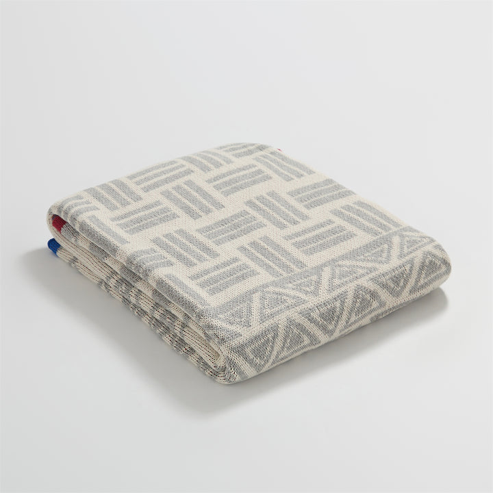 Elegant Geometric Pattern Cotton Blanket with Stripe Edge