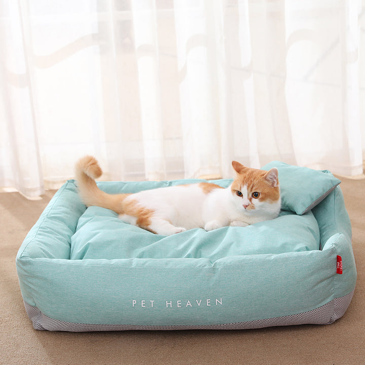 All-Season Cozy Cat and Dog Bed