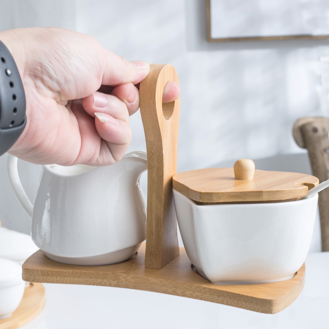 Elegant White Ceramic Sugar and Milk Pot Set for Coffee Enthusiasts