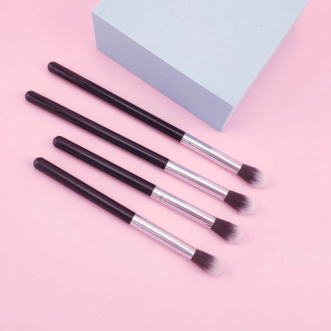 Precision Nose Shadow and Highlighter Brush