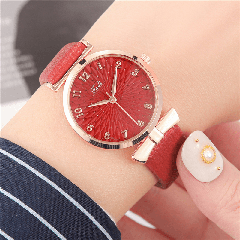 Business Elegant Women Watch Leather Band Petal Gradient Pattern Dial Adjustable Clasp Quartz Watch - Trendha