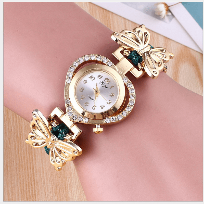 Deffrun Love Heart Decorative Ladies Bracelet Watch Retro Style Quartz Watch - Trendha