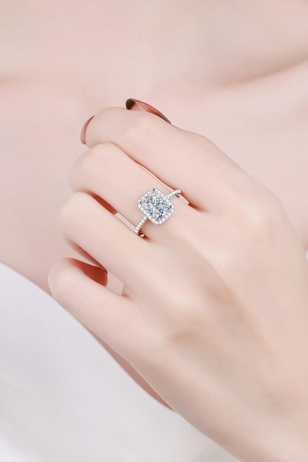 1 Carat Rectangle Moissanite Ring - Trendha