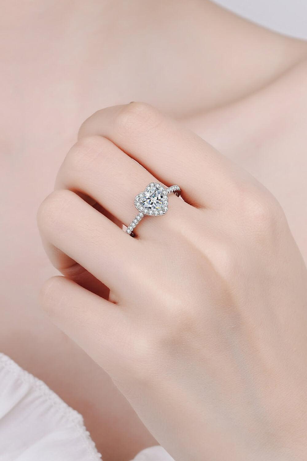 1 Carat Moissanite Heart-Shaped Ring - Trendha